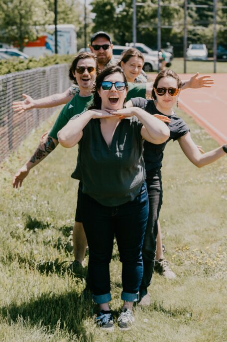 the wolff sisters backstage at boston calling music festival by boston music photographer lisa czech