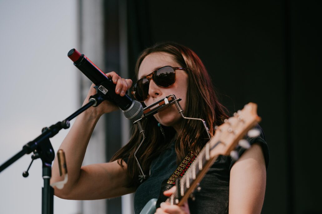 the wolff sisters backstage at boston calling music festival by boston music photographer lisa czech