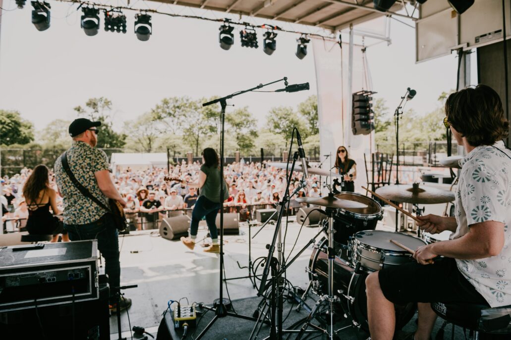 the wolff sisters backstage at boston calling music festival by boston music photographer lisa czech